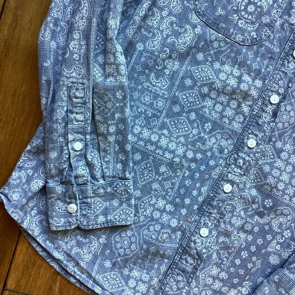 Lands End Denim Paisley Button Down 🦢❤️ - Picture 3 of 6